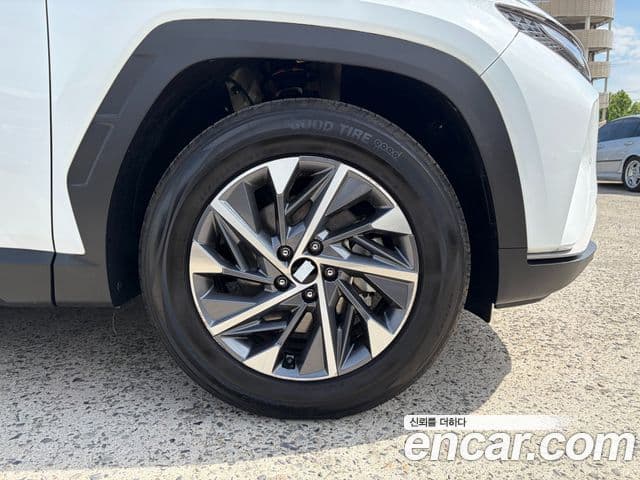 Hyundai Tucson Hybrid 2022 — Photo 16/20