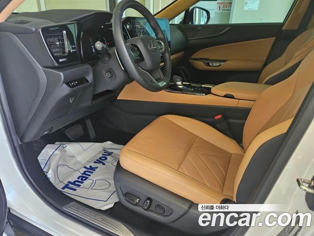 Lexus NX350h 2024 — Şəkil 9/15
