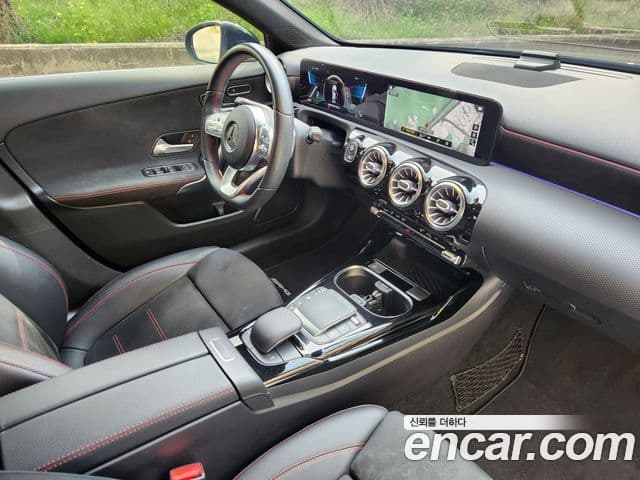 Mercedes-Benz A-Class 2020 — ფოტო 8/17