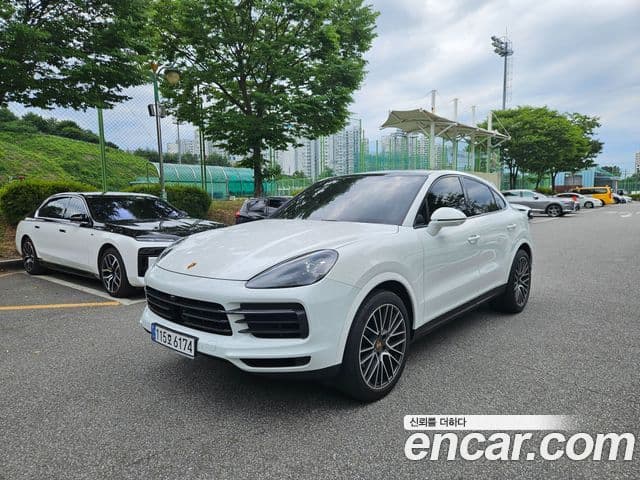 Porsche Cayenne 2023 — ფოტო 13/13