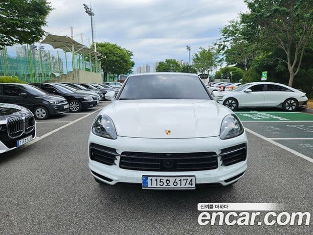 Porsche Cayenne 2023 — ფოტო 1/13