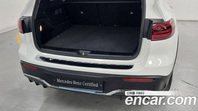 Mercedes-Benz EQB 2025 — ფოტო 19/20