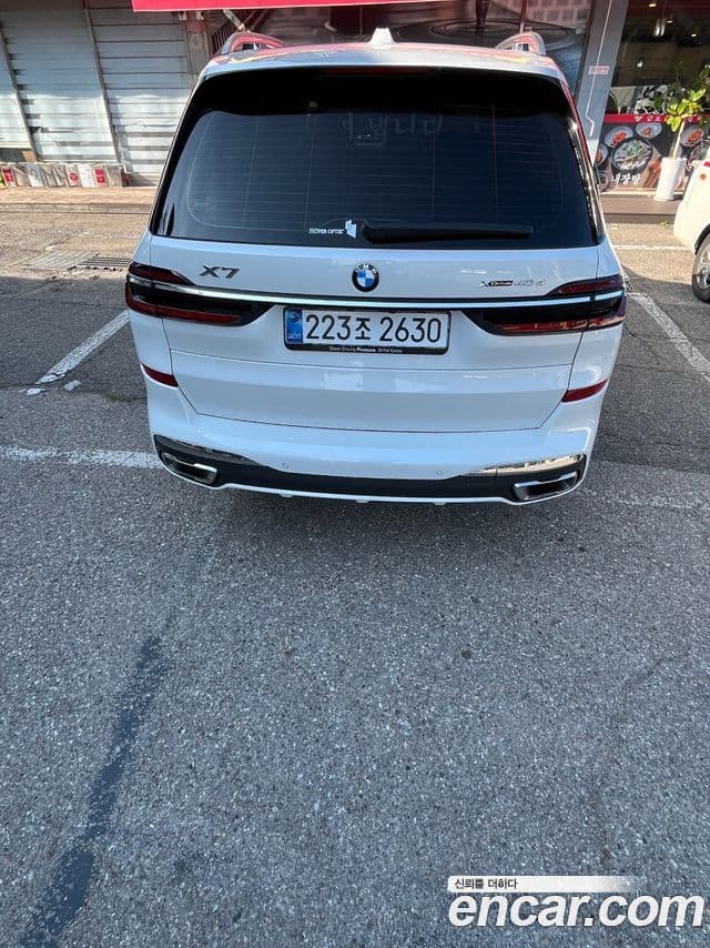 BMW X7 2025 — Photo 2/20