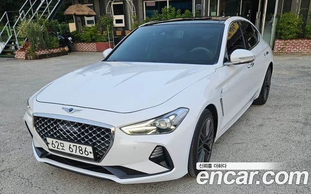 Genesis G70 2018 — ფოტო 1/10