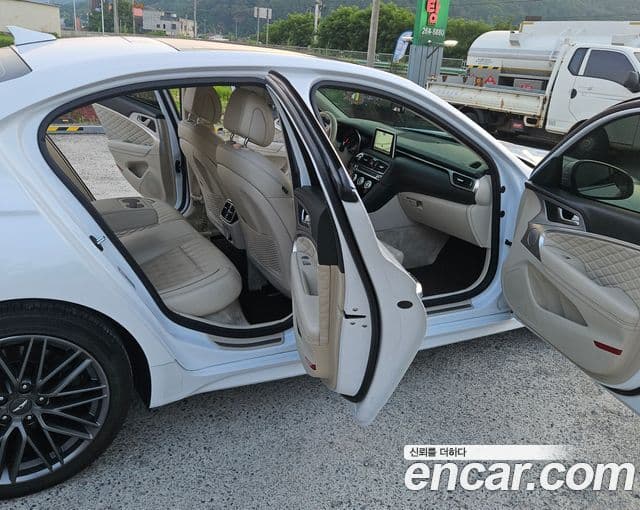 Genesis G70 2018 — ფოტო 4/10