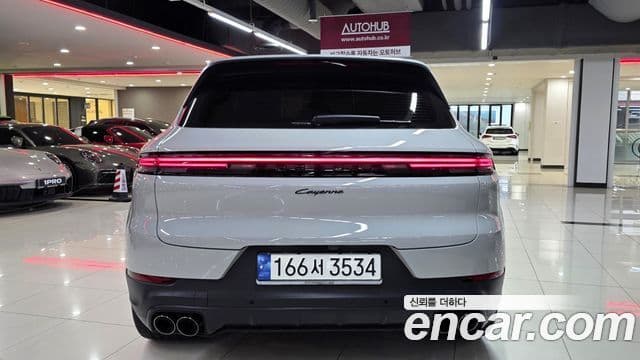 Porsche Cayenne 2023 — Şəkil 9/20
