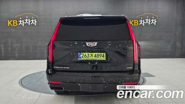 Cadillac Escalade 2023 — ფოტო 3/20