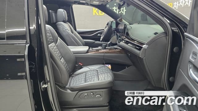 Cadillac Escalade 2023 — ფოტო 6/20
