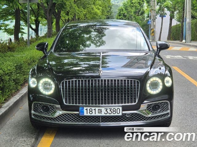 Bentley Flying Spur 2023 — Şəkil 14/20