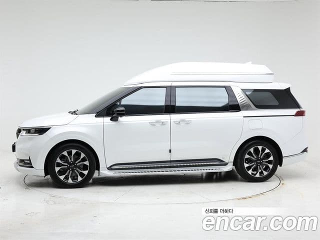 Kia Carnival 2021 — ფოტო 2/20