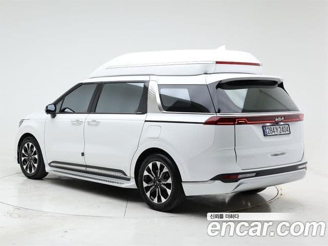 Kia Carnival 2021 — ფოტო 3/20