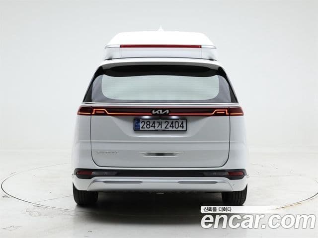 Kia Carnival 2021 — ფოტო 4/20