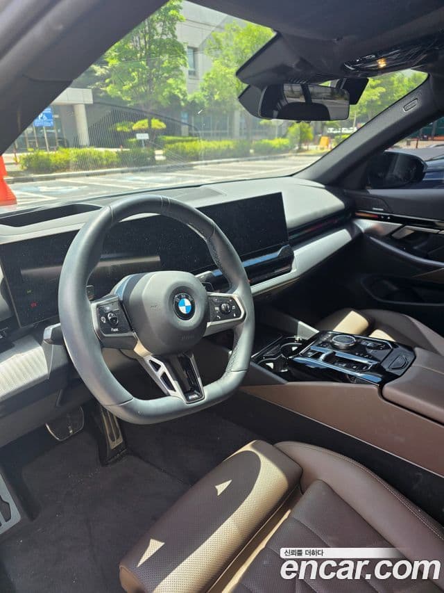 BMW 5 Series 2024 — Фото 10/10