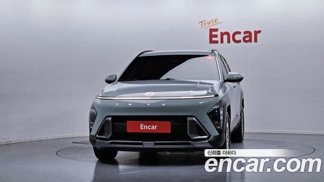 Hyundai Kona 2023 — ფოტო 2/20