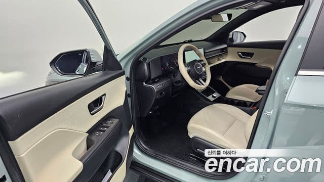 Hyundai Kona 2023 — ფოტო 9/20