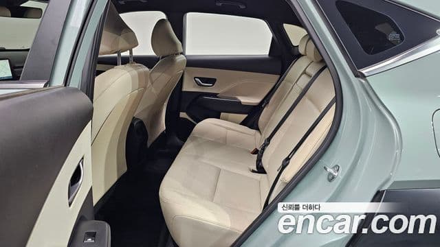 Hyundai Kona 2023 — ფოტო 11/20