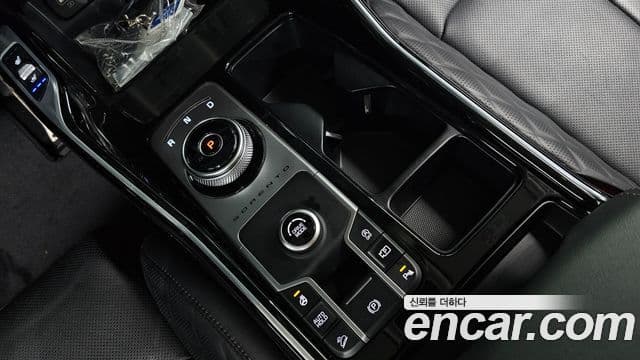 Kia Sorento 2022 — Фото 9/20