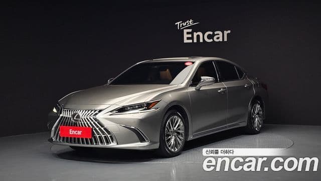 Lexus ES300h 2025 — Şəkil 1/20