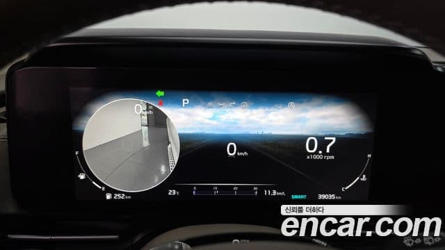 Kia Carnival 2022 — ფოტო 6/20