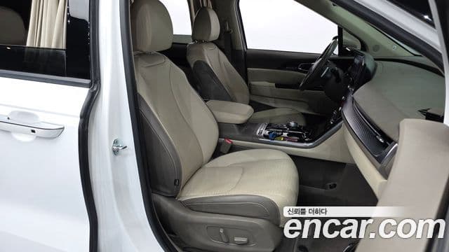 Kia Carnival 2022 — ფოტო 11/20