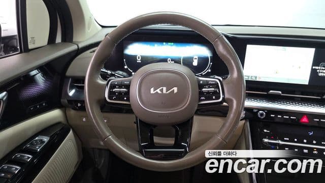 Kia Carnival 2022 — ფოტო 13/20
