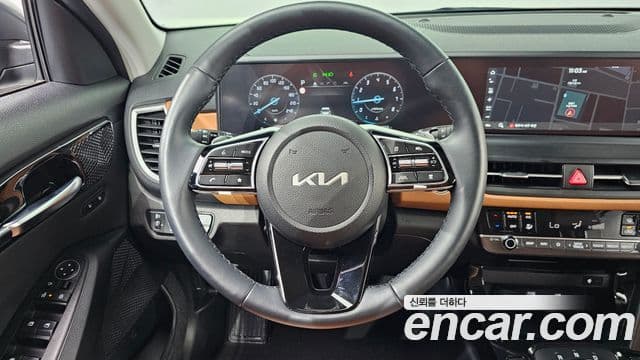 Kia Seltos 2022 — Şəkil 14/20
