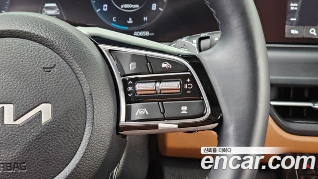 Kia Seltos 2022 — Şəkil 15/20