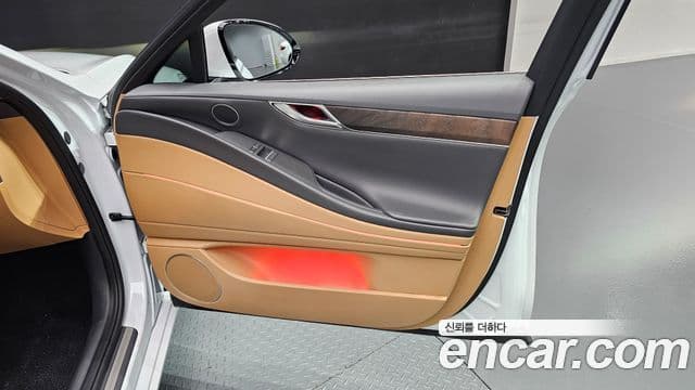 Genesis G80 2023 — Şəkil 28/30