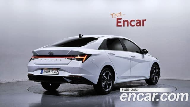 Hyundai Avante 2022 — Фото 1/20