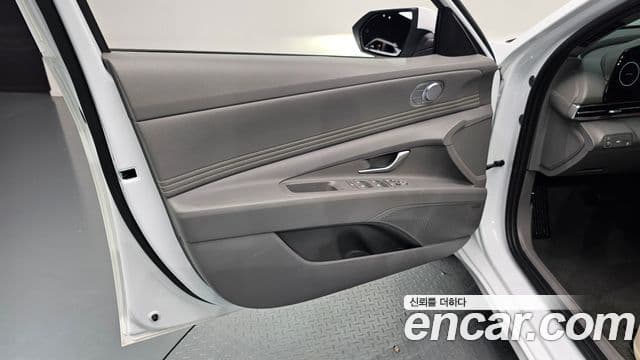 Hyundai The New Avante Hybrid 2022 — Şəkil 29/30