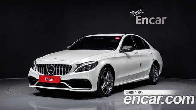 Mercedes-Benz C-Class 2018 — фото 10 из 20