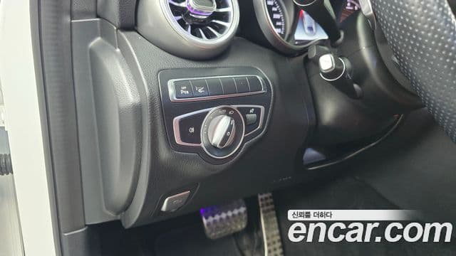 Mercedes-Benz C-Class 2018 — фото 17 из 20