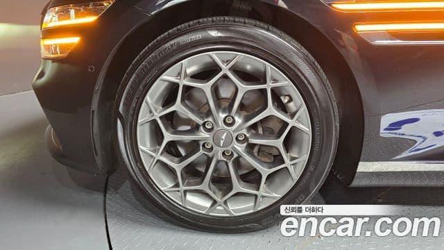 Genesis Electrified G80 2020 — ფოტო 5/20