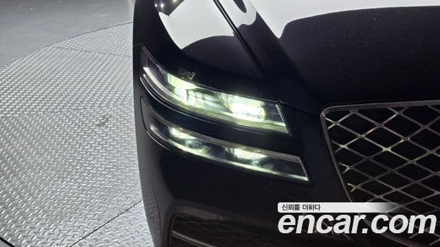 Genesis G80 2020 — Şəkil 28/30