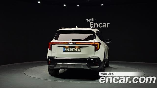 Kia Seltos 2023 — Şəkil 4/20