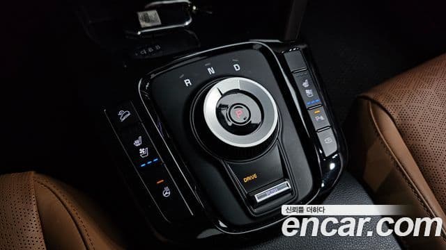 Kia Seltos 2023 — Şəkil 9/20
