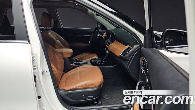 Kia Seltos 2023 — Şəkil 10/20