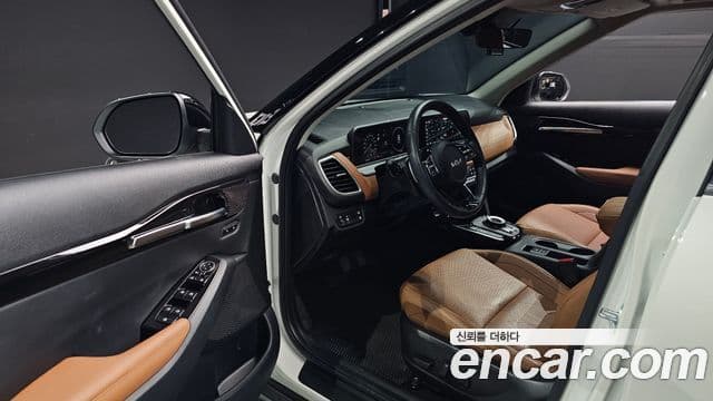 Kia Seltos 2023 — Şəkil 11/20