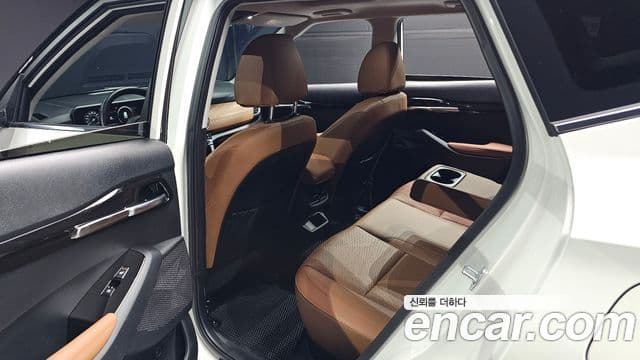 Kia Seltos 2023 — Şəkil 12/20