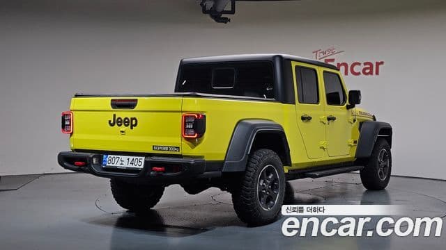 Jeep Gladiator 2023 — ფოტო 2/20