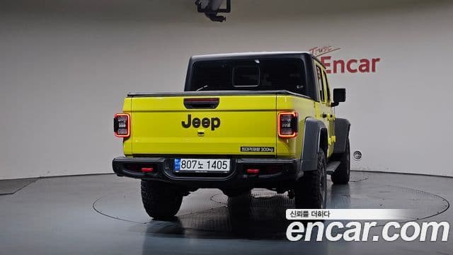 Jeep Gladiator 2023 — ფოტო 4/20