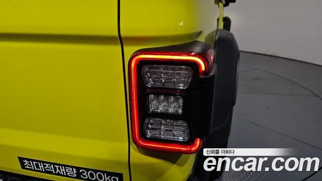 Jeep Gladiator 2023 — Şəkil 10/31