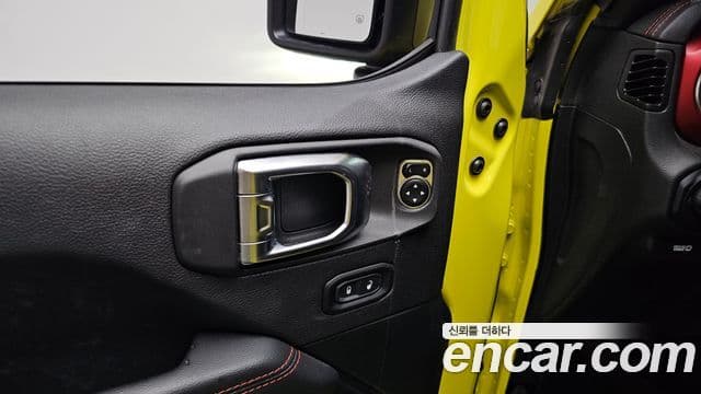 Jeep Gladiator 2023 — Şəkil 12/31