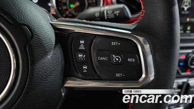 Jeep Gladiator 2023 — Şəkil 19/31