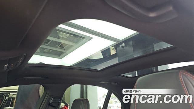 Mercedes-Benz C-Class 2018 — Şəkil 18/20