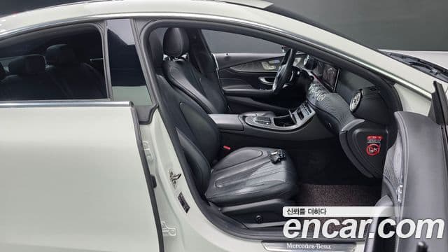 Mercedes-Benz CLS-Class 2022 — Photo 10/35