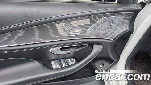 Mercedes-Benz CLS-Class 2022 — Photo 15/35
