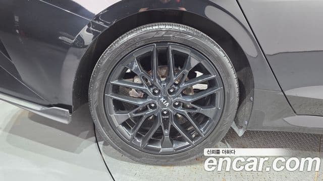 Kia K5 2020 — ფოტო 5/20