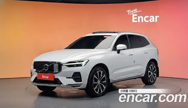 Volvo XC60 2023 — ფოტო 1/20