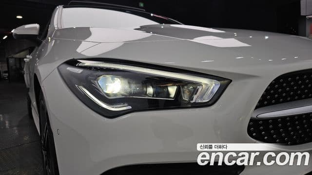 Mercedes-Benz CLA-Class 2020 — Photo 9/33